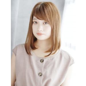 ハイトーンナチュラルストレートスタイル