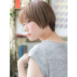 大人ハイライト透け感斜めバングマッシュボブ　小顔補正立体カッ
