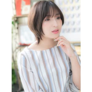 オリーブグレ―ジュ透け感小顔ロングウルフ　小顔補正立体カット