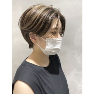 大人ショートアッシュスタイル
