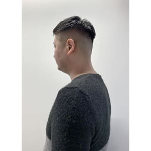 * Miik.* バーバー風フェードスタイル