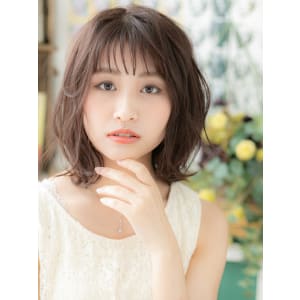 くせ毛風シースルーバング小顔ウェットヘア　こなれヘア