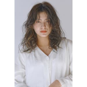 【air-OSAKA】伊藤江里奈　ミディアムカーリーヘア
