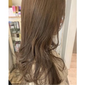 ベージュカラー