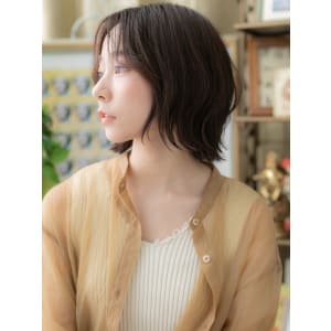 かきあげ前髪大人かわいい小顔くびれショート　ハーブカラー