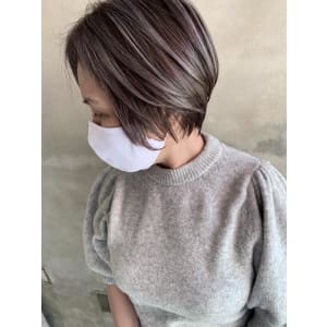 パープルグレージュ×ハイライト