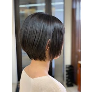 丸み/ショート/小顔/グラデーション/黒髪/30代40代50 - QUALIS 上福岡店【クオリスカミフクオカテン】掲載中