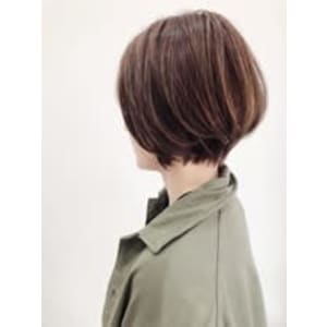 ナチュラルベージュ