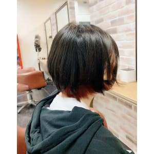 インナーカラー×レッド - Silvana Hair Studio【シルヴァーナヘアースタジオ】掲載中