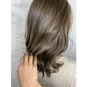 ハイライト、イルミナカラー20代30代40代