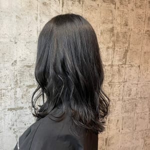 ほんのりダークネイビーカラー