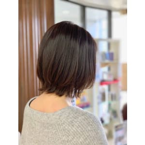 くびれ/外ハネ/丸み/小顔/アッシュベージュ/30代40代 - QUALIS 上福岡店【クオリスカミフクオカテン】掲載中