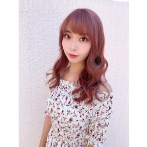 Lia&汐見悠佑 大人かわいいコーラルピンクヘア♪ - Lia by KENJE【リアバイケンジ】掲載中