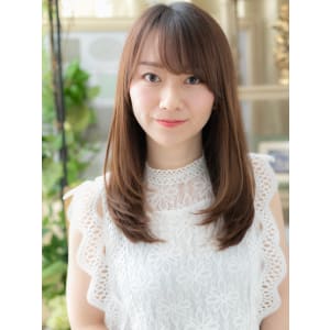 斜めバングが大人かわいい小顔ロングレイヤー　ノンジアミンカラ