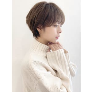 小顔カット/大人可愛い/ショートボブ/耳掛けショート