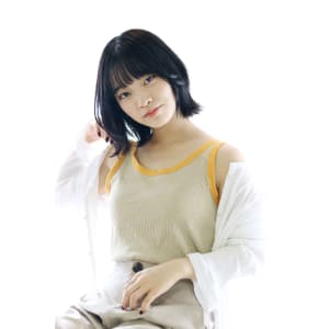 サイドバング×レイヤー外ハネスタイル