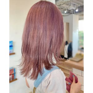 クリーミーピンクベージュ