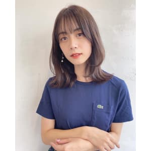 くすみチャコールグレーくびれミディアム