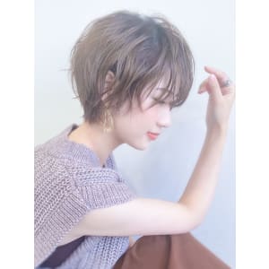  大人可愛い小顔くびれショート