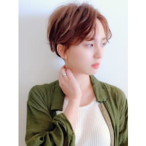  30代40代ひし形小顔丸みショート