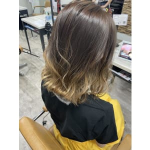 グラデーション、ナチュラルベージュ、20代30代40代