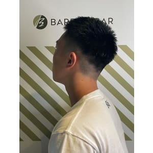大人の刈り上げスタイル【BARBER-BAR】 - バーバーバー赤羽【バーバーバーアカバネ】掲載中