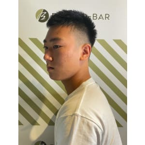 大人の刈り上げスタイル【BARBER-BAR】 - バーバーバー赤羽【バーバーバーアカバネ】掲載中