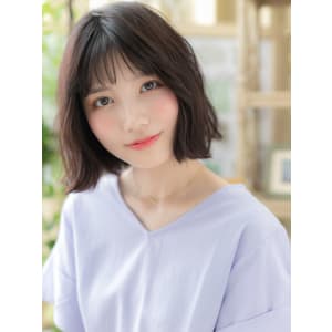 バレイヤージュ大人かわいいくせ毛風小顔ボブ　アッシュパープル
