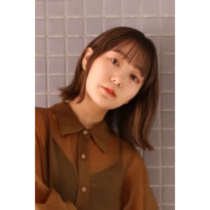 【佐々木　スタイル】肩上ミディアム×外はね×ベージュ