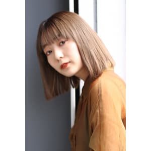 【佐々木　スタイル】肩上ミディアム×切りっぱなし×ベージュ