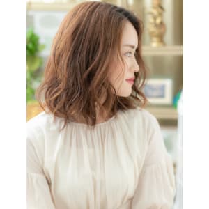 韓国風アシンメトリー抜け感エアリーミディ　艶カラー