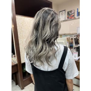 ★筋感しっかりのバレイヤージュデザイン★
