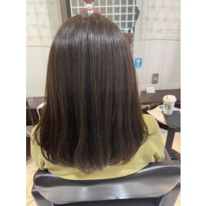 白髪もイルミナカラーで染まります