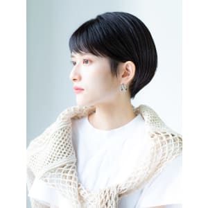 【表参道sheta/堅田】黒髪でもかわいいくびれショート