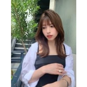 上品大人くびれレイヤースタイル