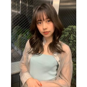 韓国風外ハネくびれスタイル
