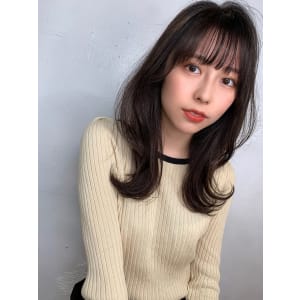 透明感カラー、大人くびれレイヤー、薄めバング