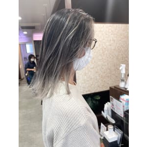 ★筋感細めのカジュアルバレイヤージュデザイン★