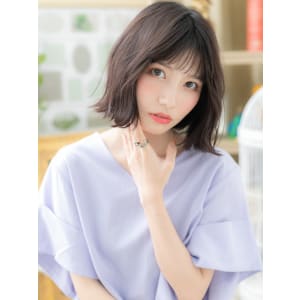 バレイヤージュ大人かわいいくせ毛風小顔ボブ　ダークアッシュ