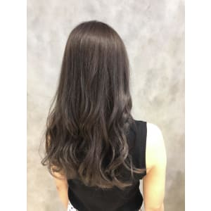 くすみグレージュ