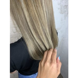 白髪ぼかしハイライト池袋20代30代40代￥15400