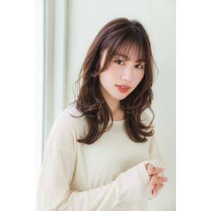 レイヤー×巻き髪ミディ