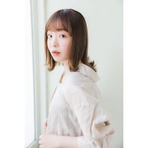 外ハネストレートシアーミディ