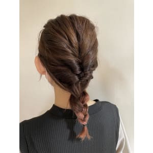 シンプルなヘアセット