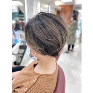 ショート/グラデーション/小顔/丸み/40代50代60代/ - QUALIS 上福岡店【クオリスカミフクオカテン】掲載中