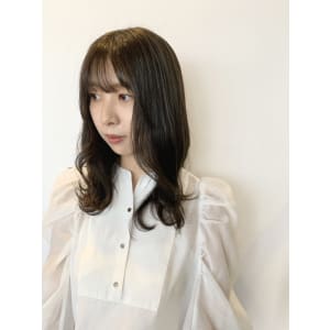 大人可愛いレイヤースタイル