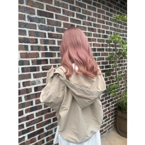 ペールピンク