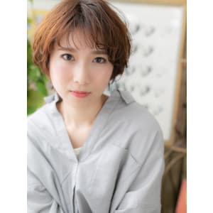 外国人風シースルーバングマッシュウルフボブ　ふわふわショート
