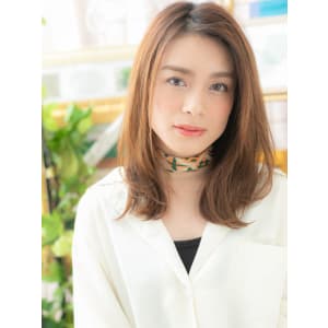 かきあげバング外国人風小顔流れるレイヤー　ノームコア