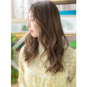外国人風ハイライト大人巻きセンターパート 抜け感ヘア - COVER HAIR bliss 北浦和西口店【カバー ヘア ブリス】【カバー ヘア ブリス キタウラワニシグチテン】掲載中